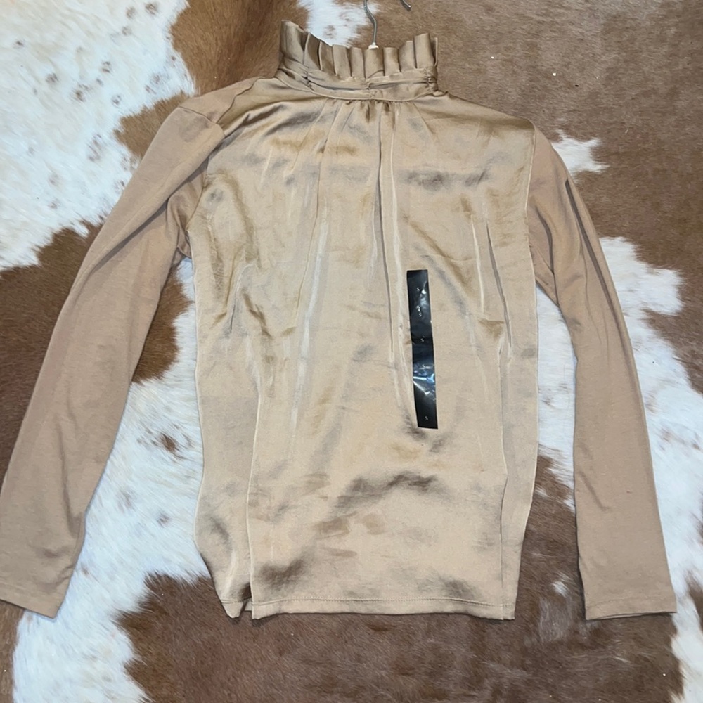 NEW - Gold Blouse - Banana Republic